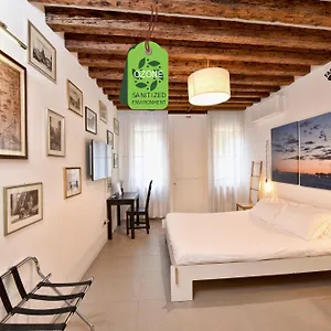 https://sottopiano-your-cozy-room.hotelslidodijesolo.com