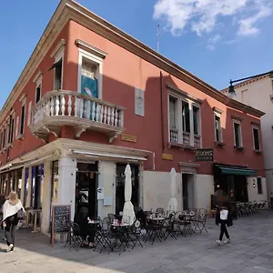 https://archies-house.hotelslidodijesolo.com